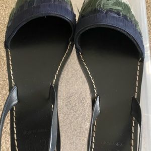 Tory Burch Navy Green White Feathers Slingback